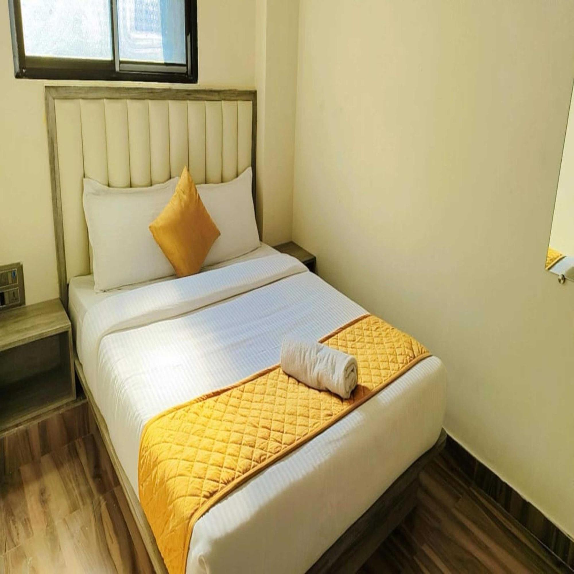 Hotel Pride Suites - Kurla West ムンバイ エクステリア 写真