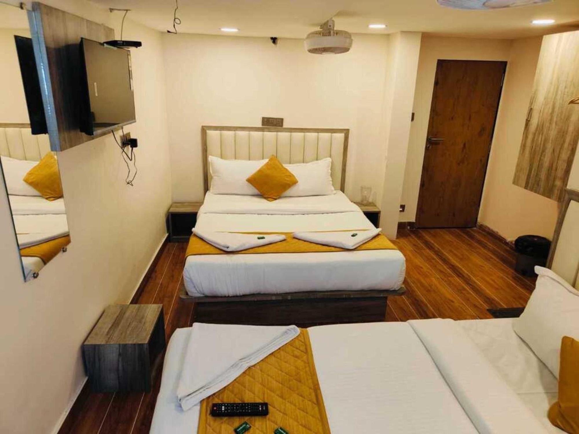 Hotel Pride Suites - Kurla West ムンバイ エクステリア 写真